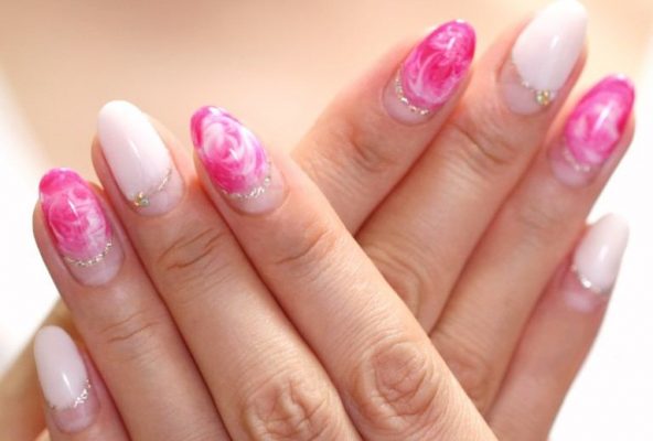 フレンチネイル