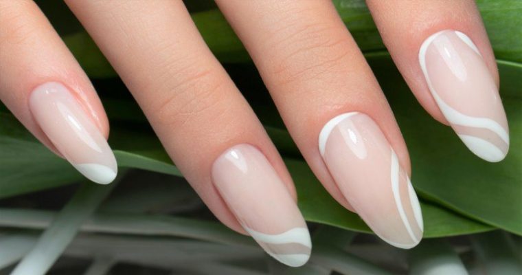 フレンチネイル