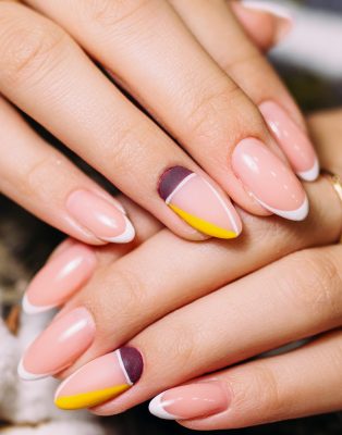 フレンチネイル