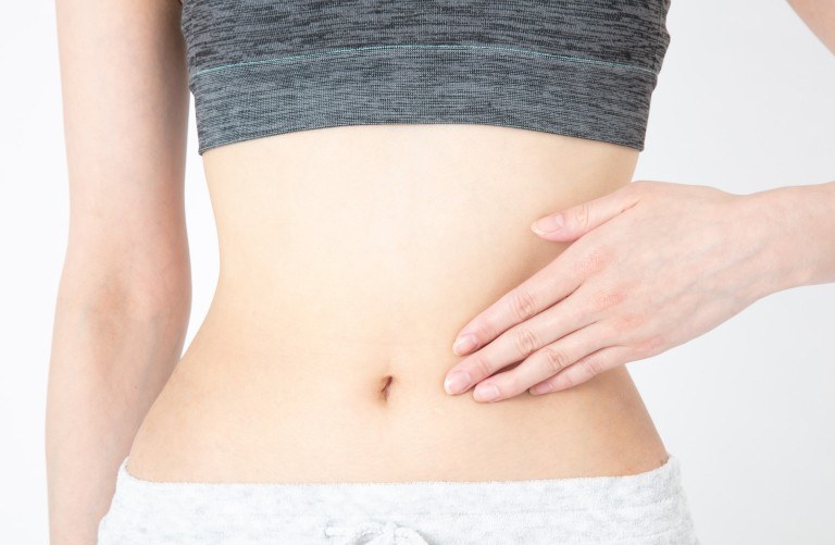 便秘対策にセルフヨガ！ほぐしてリラックスさせる腸ヨガのポーズ5選 