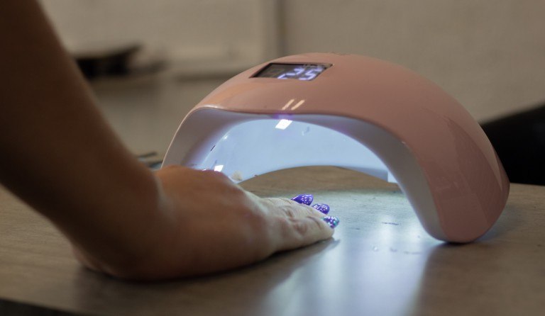 ジェルネイルアレルギーの症状と原因 