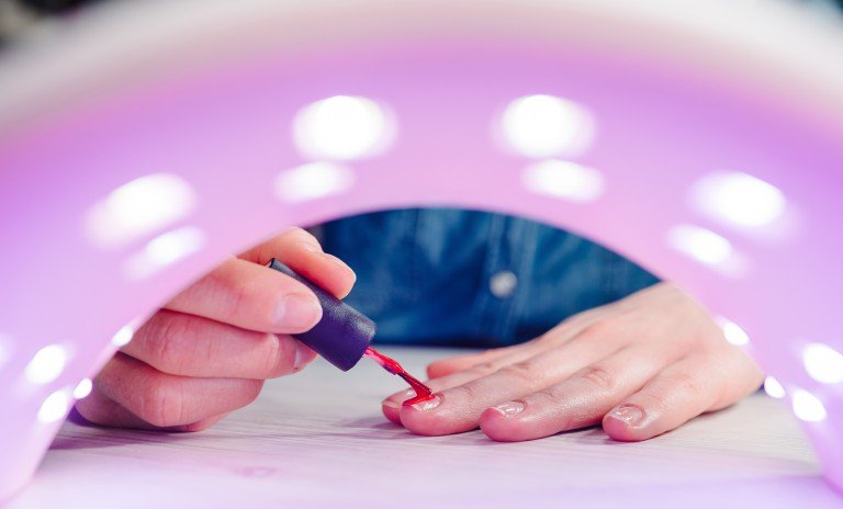 ジェルネイルアレルギーの症状と原因