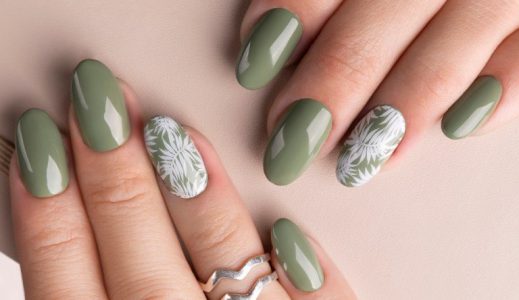 大人上品ネイルデザイン 