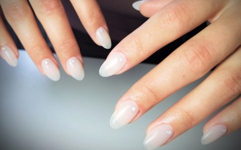 大人上品ネイルデザイン