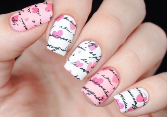 ホワイトネイルデザイン