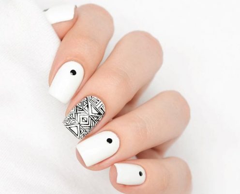 ホワイトネイルデザイン