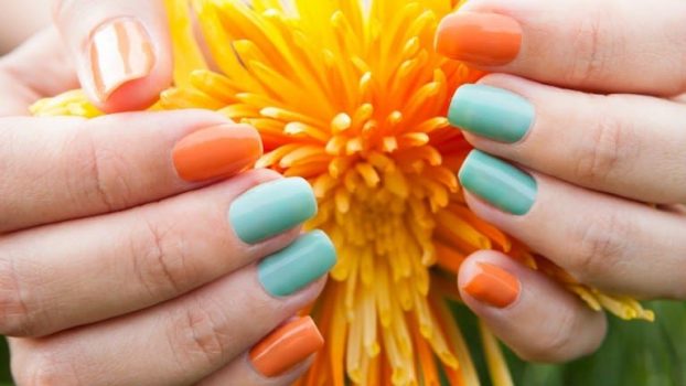 オレンジネイルデザイン