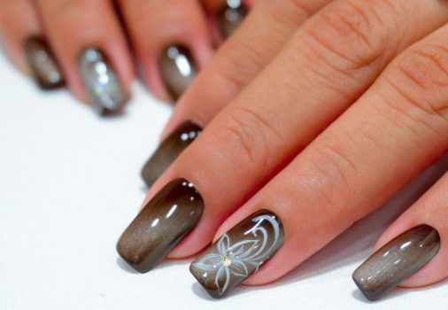 ブラウンネイル