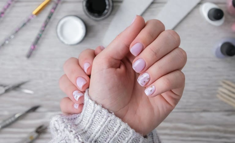 ジェルネイルのジェルが根元・先端にたまる原因と対策