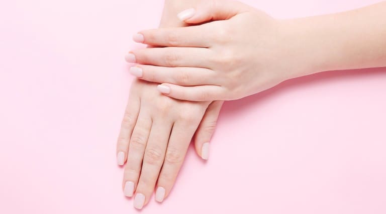 爪に良い食べ物・栄養素は？自爪を強くしてネイル映えする手元に！