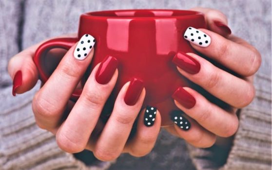 ベリーレッドネイル