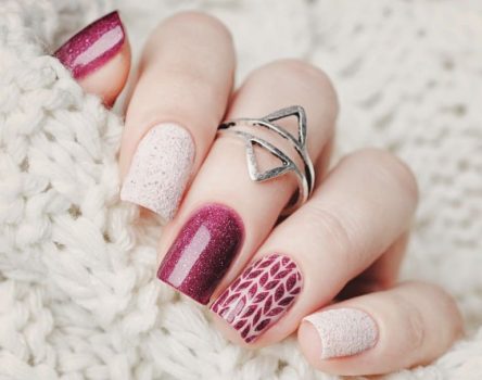 ベリーレッドネイル