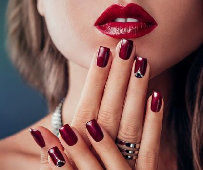 ベリーレッドネイル