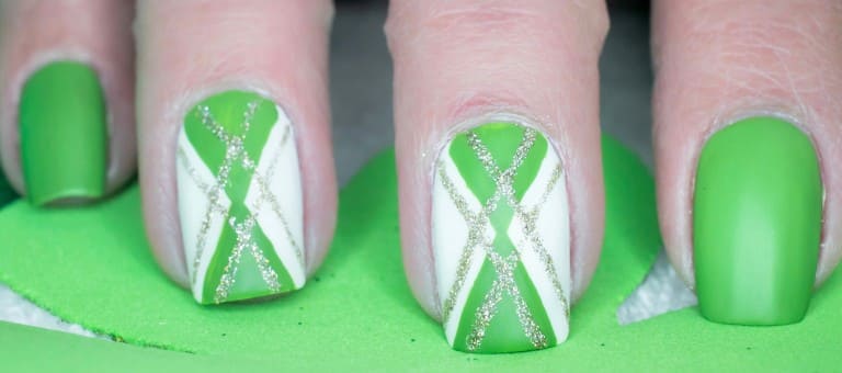 チェックネイル