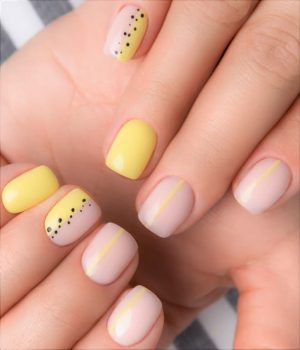 くすみカラーネイルデザイン