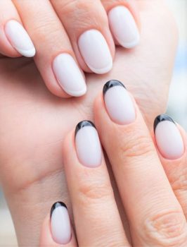 くすみカラーネイルデザイン 