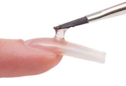 セルフジェルネイルの上手な塗り方