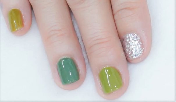 くすみカラーネイルデザイン