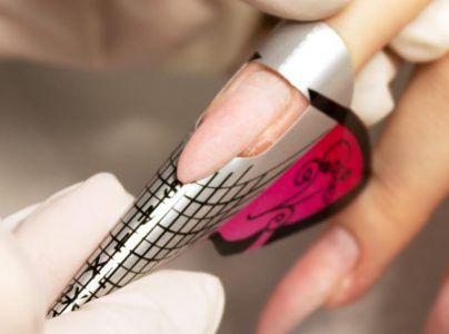 スカルプチュアネイルの方法