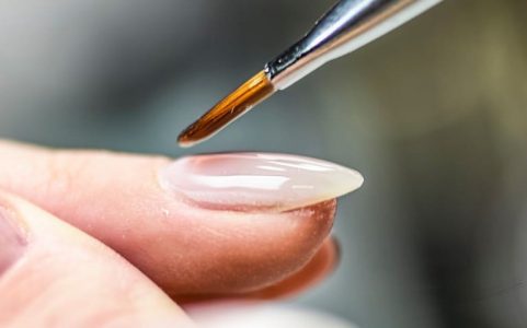 セルフジェルネイルの上手な塗り方