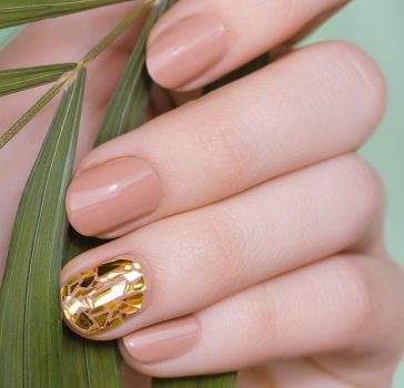 ベージュネイルデザイン