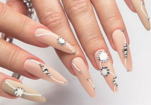 ベージュネイルデザイン