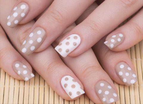 ベージュネイルデザイン