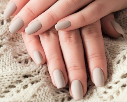 ベージュネイルデザイン