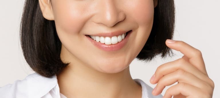 ほうれい線の原因と予防改善対策