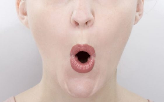 ほうれい線の原因と予防改善対策