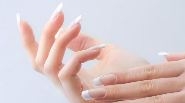 指を細く見せるネイルデザイン