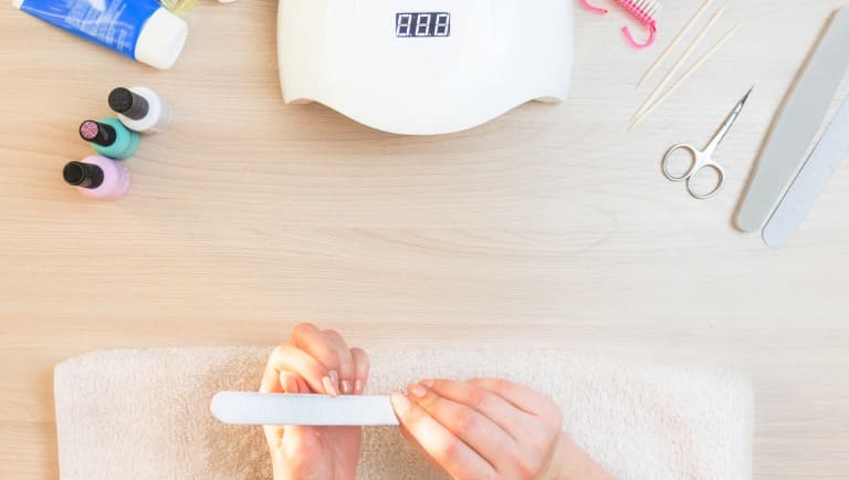 初心者向けセルフジェルネイルのやり方まとめ｜ジェルネイルをお家で楽しもう！