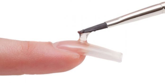 トップジェルの種類とクリアジェル・ベースジェルとの違い