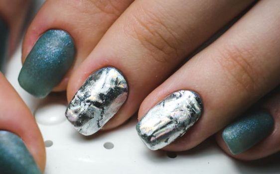 ネイルホイルの使い方