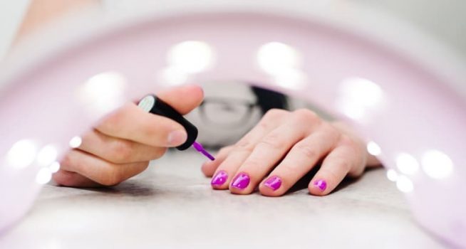 ジェルネイルで爪が傷む原因と対処方法