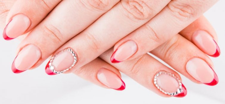 細フレンチネイルデザイン