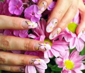 ボタニカルネイル