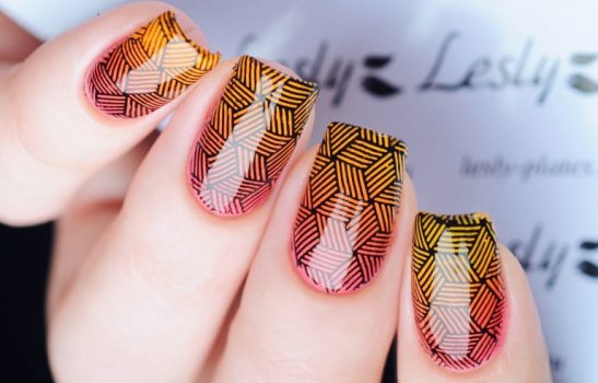 幾何学ネイル