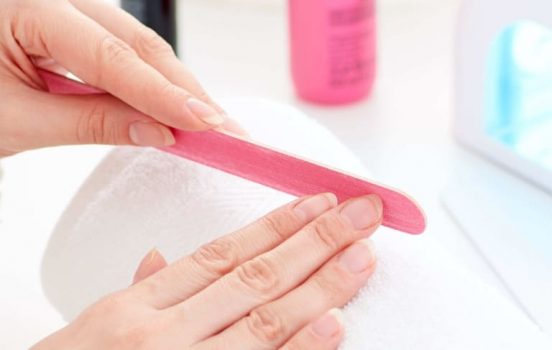 ジェルネイルの先端が剥がれる原因と対処方法