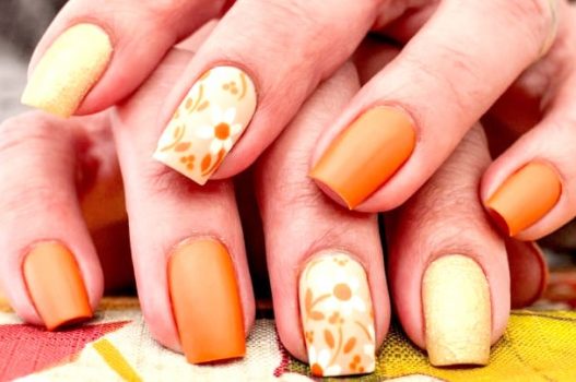 フラワーネイル