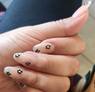 フラワーネイル