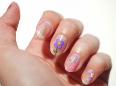 フラワーネイル