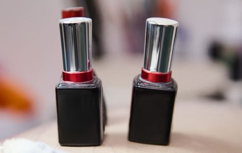 ジェルネイルが変色する原因と対策!正しいケアでセルフジェルネイルを楽しむ方法とは