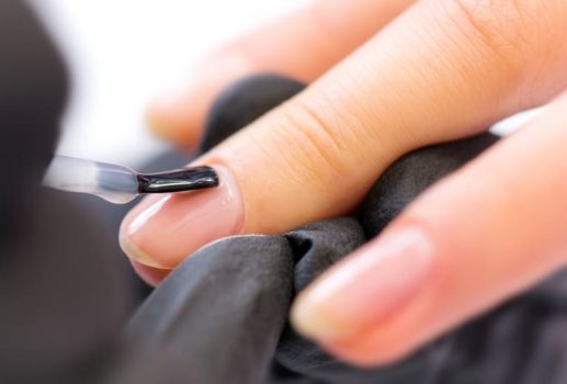 セルフジェルネイルが割れる原因と対策