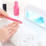 反り爪のジェルネイルの塗り方｜スプーンネイルでもぷっくりフォルムに仕上げよう