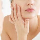 顔のむくみ解消方法